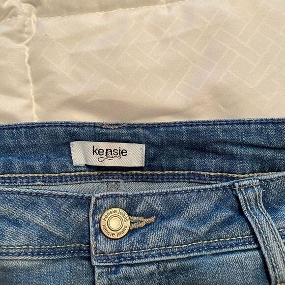 Kensie Denim Bermuda shorts. Size 6/28 - Picture 4 of 7